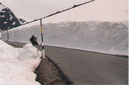 On the way to the Umbrail pass, Switzerland, 8 june 2001 On the way to the Umbrail pass, Switzerland, 8 june 2001