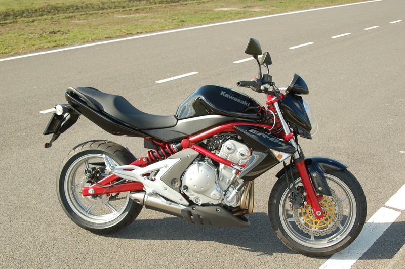 Kawasaki ER-6n ABS-7, right side